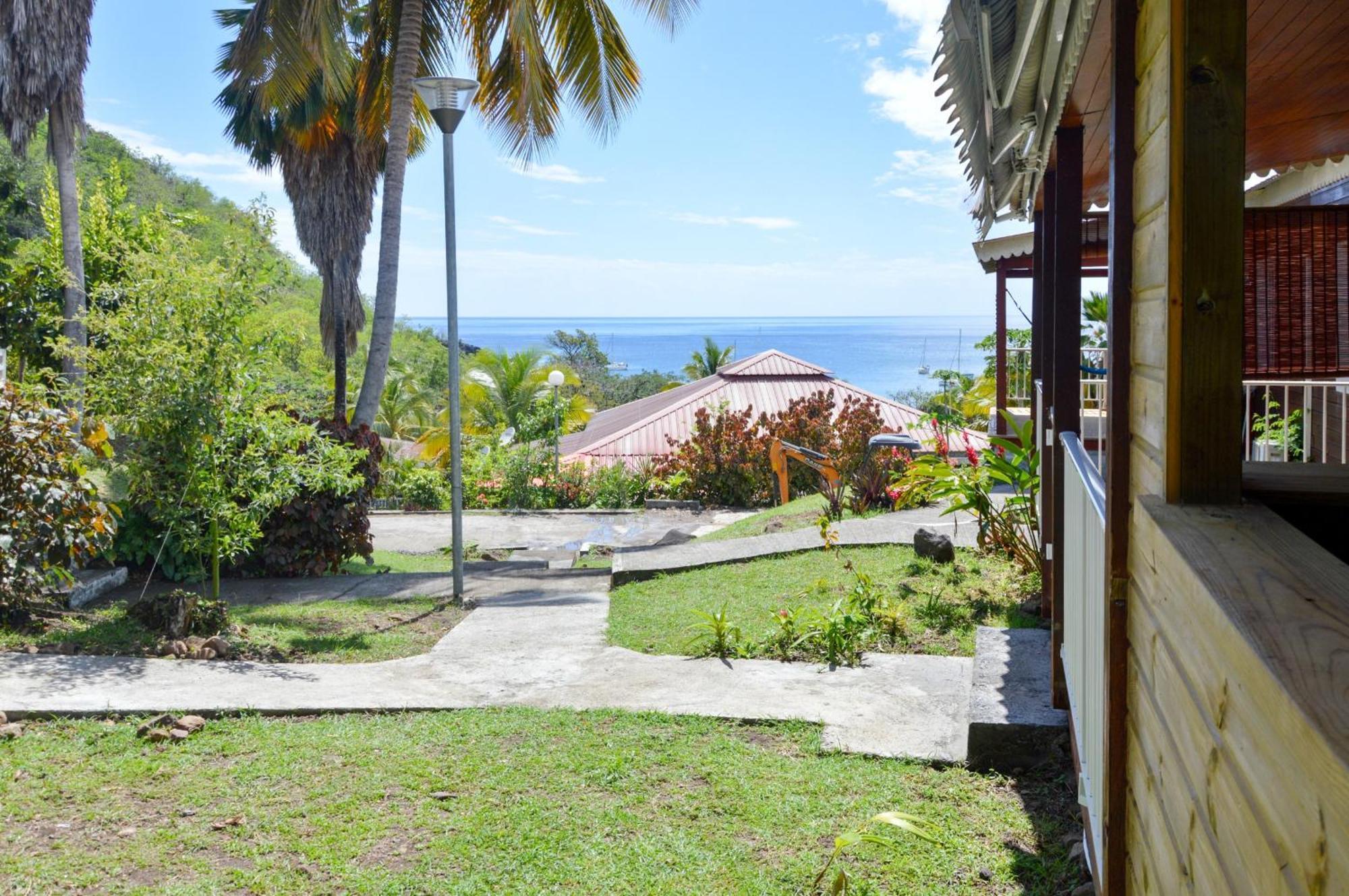 Bungalow Confortable Avec Vue Mer A Bouillante Villa Exterior photo