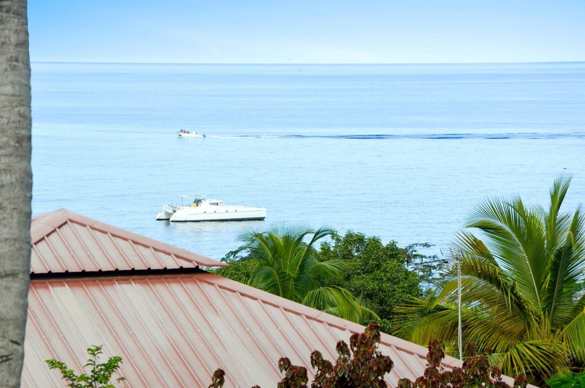 Bungalow Confortable Avec Vue Mer A Bouillante Villa Exterior photo